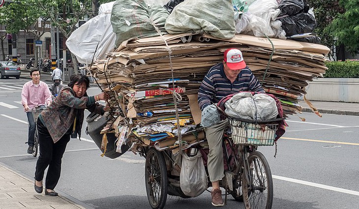 799px-Shanghai_recycling_transport_tricycle.jpg
