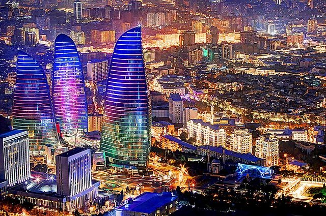 800px-Baku_city_at_night