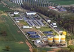 800px-Hradec_Králové_wastewater_plant_from_air_M1_-_2.jpg