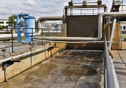 Activation_inlet_tank,_Prague_Central_Wastewater_Treatment_4597