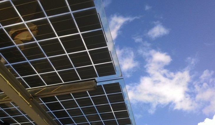 Austrálie plánuje obří energetický park kombinující až 550 MW solárních elektráren a baterie o kap