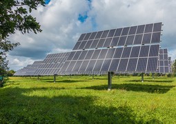 Česká republika zvítězila v dalších čtyřech solárních arbitrážích