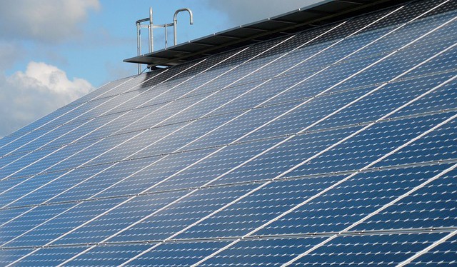 Česká solární energetika je připravená na restart, vydělat na tom může stát, firmy i domácnosti
