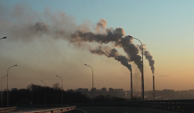 Členským státům se nedaří snižovat emise některých látek znečišťujících ovzduší