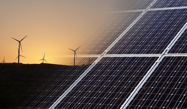 Debata o cíli v obnovitelných zdrojích je stále mezi 27-35 %. Solární asociace podporuje vyšší záv