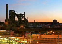 Dolní_oblast_vitkovic_-_svitani_10.12.2006