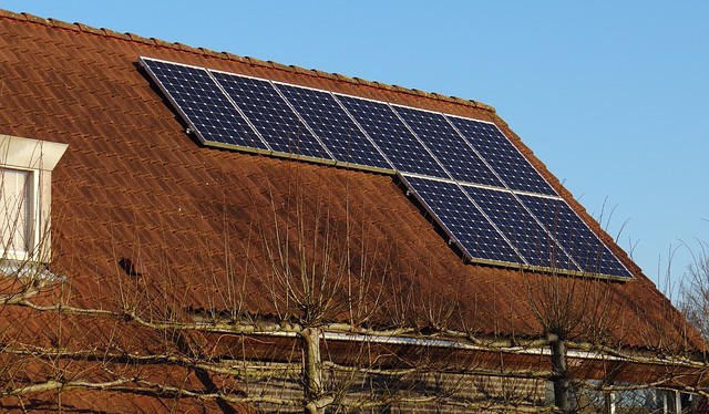 Druhý život vysloužilých solárních panelů: stane se z nich cenná surovina, ale budeme si muset poč