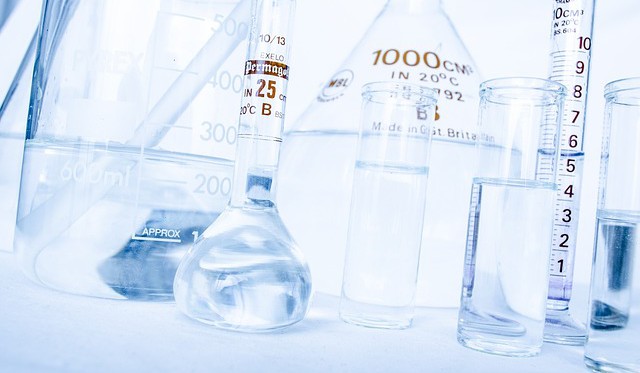 ECHA zahájila konzultace k návrhům harmonizované klasifikace a označování chemických látek: kyseli