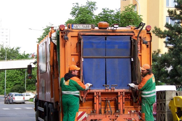 Ekologická varianta door to door? Zvýšení objemu recyklovatelného odpadu, nebo ekonomická past?