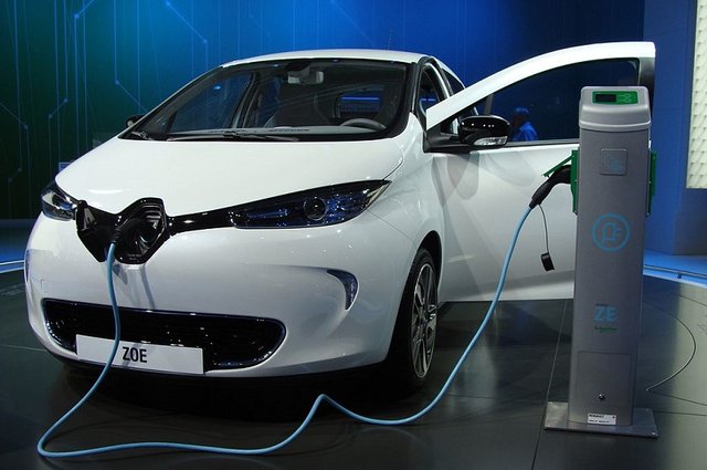 Elektromobilita ČEZ rozšíří síť rychlého dobíjení o 63 stanic z dalšího evropského grantu