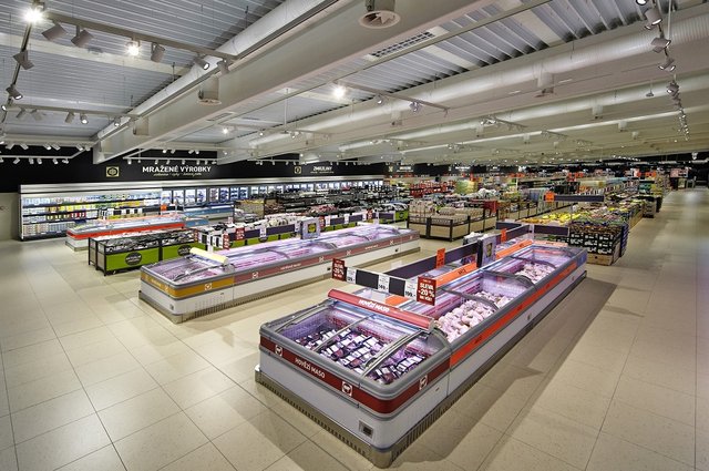 Lidl vymění ve všech prodejnách osvětlení. Úspora elektrické energie díky LED technologii odpovídá