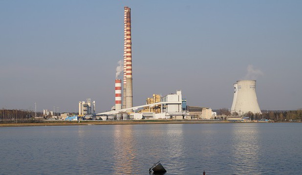 Mezinárodní energetická agentura doporučuje urychlené zavírání uhelných elektráren