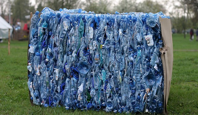 Míra recyklace plastových obalů se v EU od roku 2005 téměř zdvojnásobila