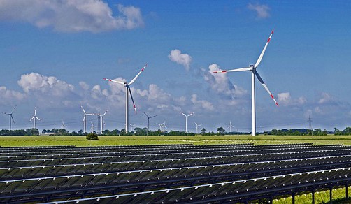Nad hodnotou cíle pro obnovitelné zdroje ve výši 35 % se zamýšlí MPO