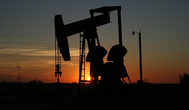 Objevují se obavy, že USA již dosáhly vrcholu těžby ropy