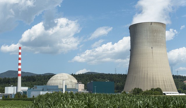 Odstavení atomovek přinese nižší ceny elektřiny a tepla, tvrdí studie