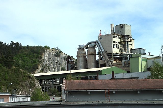 Praha,_Radotín,_cementárna