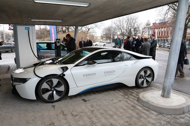 Praha chce v elektromobilitě dohnat svět