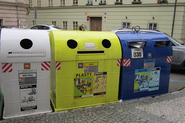 Pražané sice poctivě třídí, ale zároveň produkují více odpadu