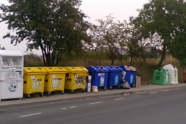 Příklady dobré praxe v obcích při nakládání s komunálním odpadem VII.: Chýně