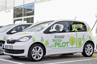 ŠKODA AUTO zprovoznila veřejné rychlodobíjecí stanice u Zákaznického centra v Mladé Boleslavi