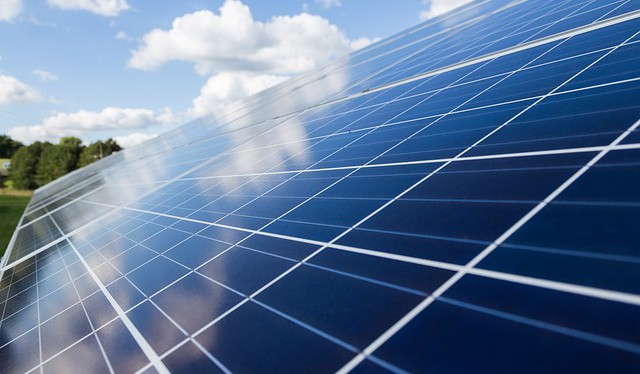 Solární energie do pěti let zdvojnásobí globální instalovanou kapacitu na rekordních 1,3 terawatt 
