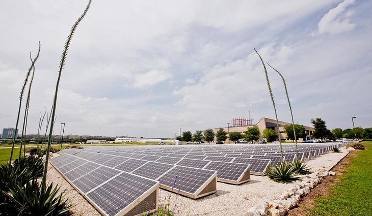 Solární panely budou energii i uskladňovat