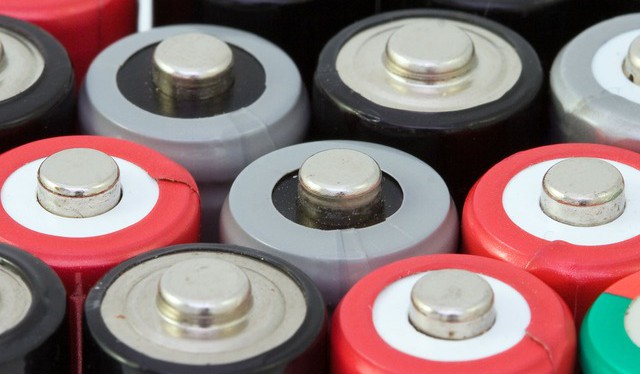 Staré baterky a horko: může být tato kombinace doma nebezpečná?