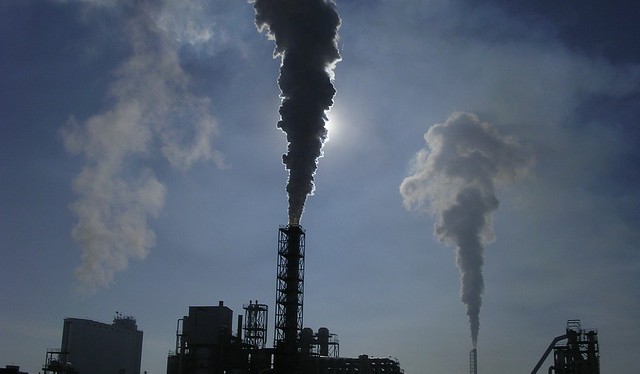Stop zápachu a emisím těžkých kovů. Podnikům a obcím pomůže 30milionová dotace