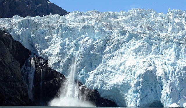 Tající ledovce uvolňují do atmosféry metan