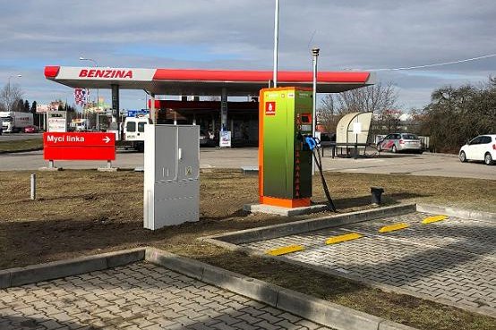 Unipetrol a ČEZ rozšiřují nabídku sítě Benzina o elektrickou energii