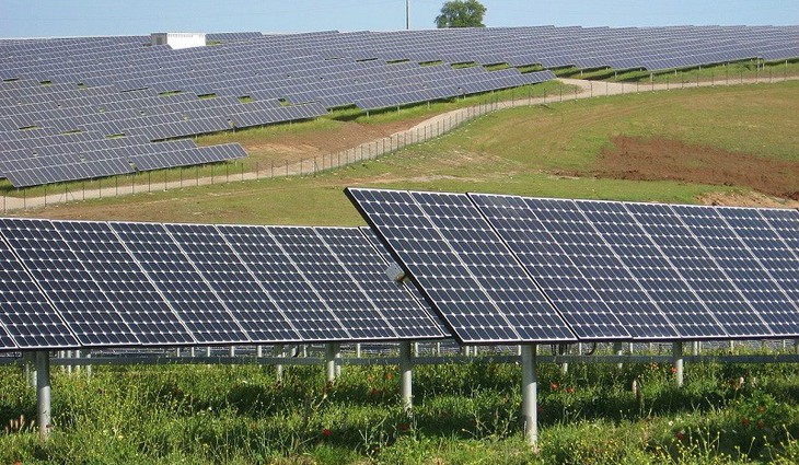 Veolia instaluje solární elektrárny na skládky odpadu