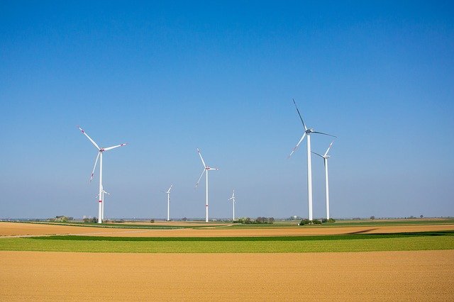 Větrné elektrárny v ČR: 10x méně a patnáctkrát pomaleji než v podobném Rakousku