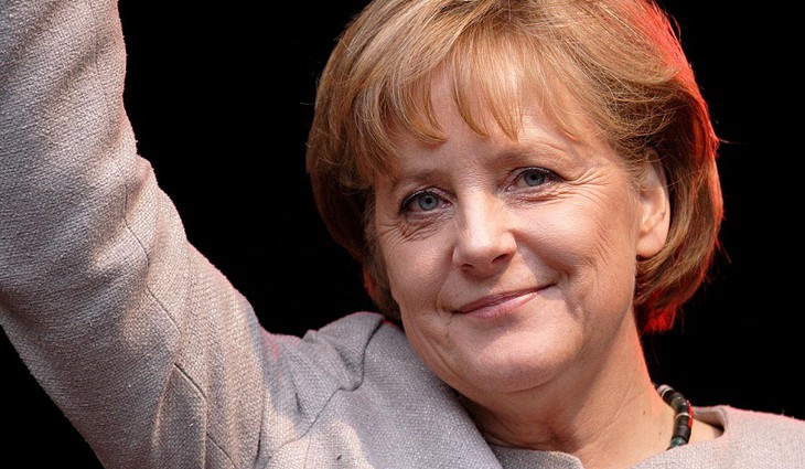 Vláda Merkelové se Zelenými může přinést útlum uhlí a povinné elektromobily