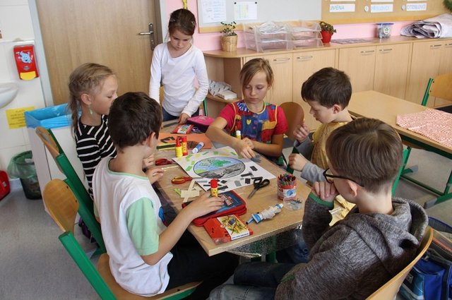 Žáci a studenti odevzdali k recyklaci 53,4 tun baterií. Učí se baterie nejen třídit, ale také jak 