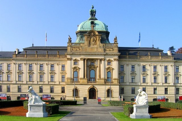 Zákon o odpadech a zákon o výrobcích s ukončenou životností dnes projedná Legislativní rada vlády.