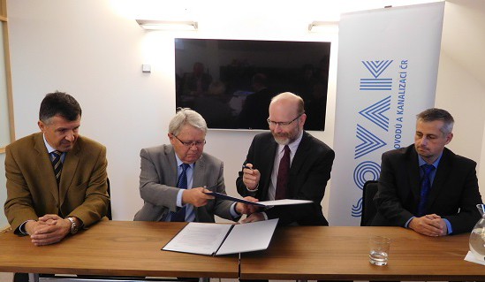 Zástupci SOVAK ČR a CzWA podepsali memorandum o spolupráci