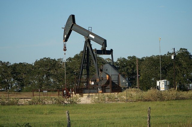 awsloley-industry-3176080_640