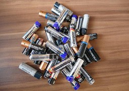 batteries-g12b327f26_640