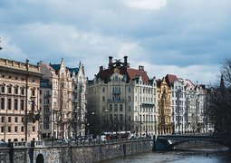 buildings-7863073_640