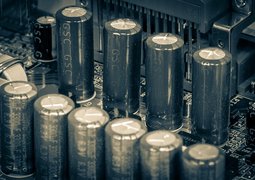 capacitors-5367873_640