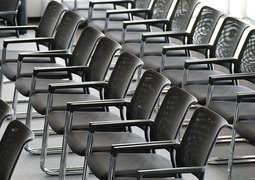 chairs-7951845_640