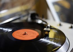 chienba-music-player-7792956_640