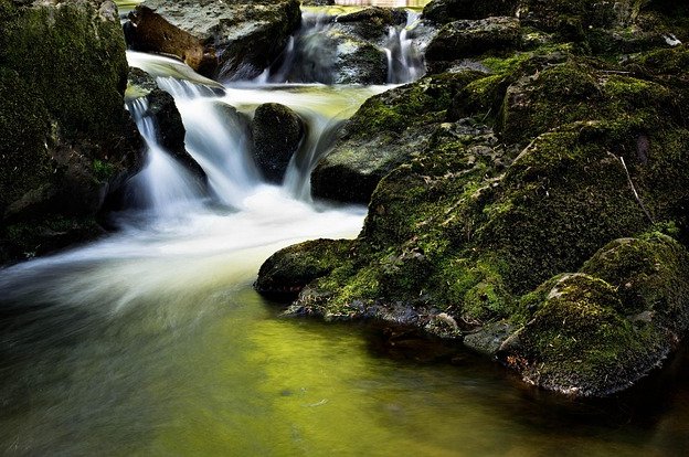 christian_birkholz-stream-204398_640