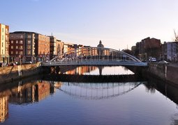clairetardy-bridge-230311_640