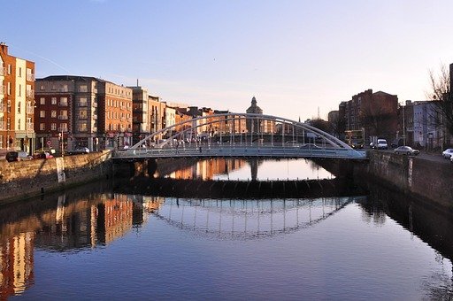 clairetardy-bridge-230311_640