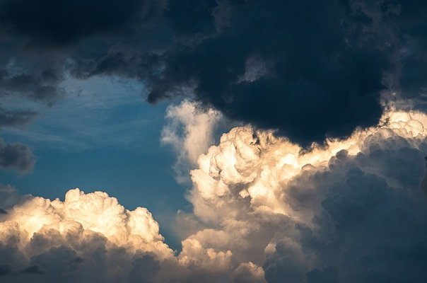 clouds-g749dacc8b_640