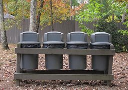 conversationswithval-trash-1005249_640