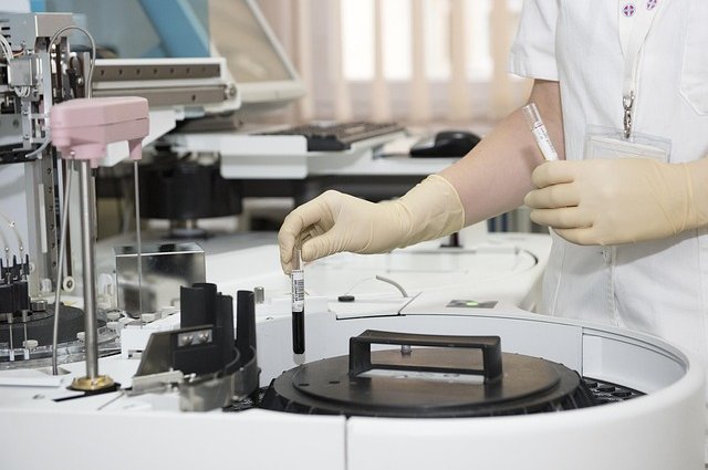 darkostojanovic-laboratory-563423_640