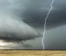 eyeonicimages-lightning-4713379_640